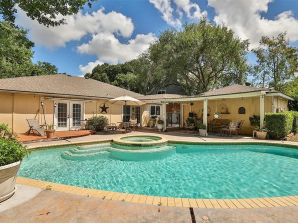 8102 Tall Firs Ln, Houston, TX 77095