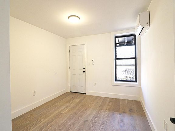 4th image of 123 Essex St Floor 1