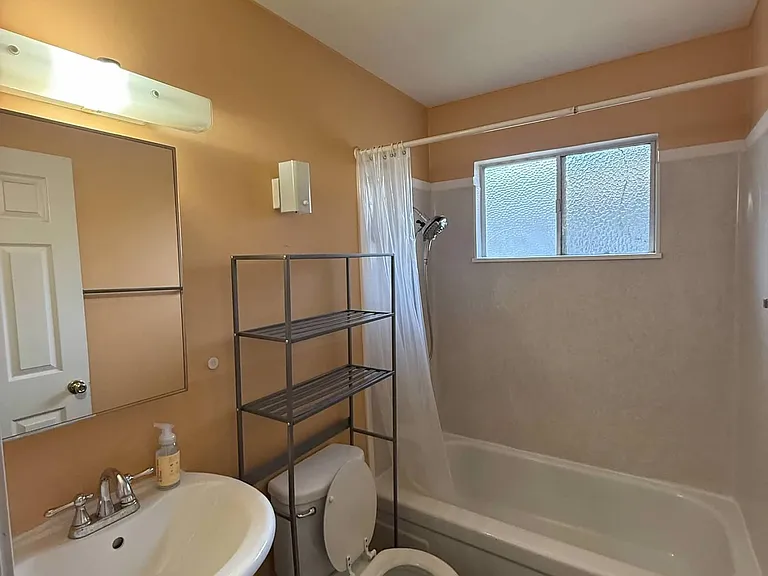 2032 Benita Dr #4 — Photo 17