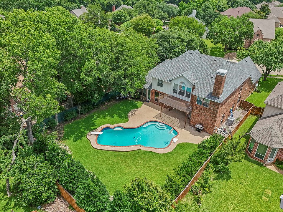 1st image of 1207 Conroe Dr