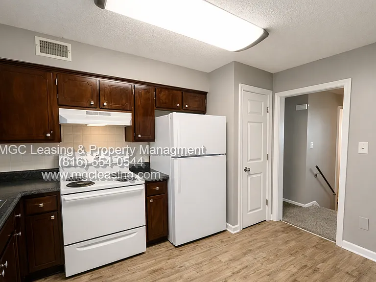 10211-10213 E 78th St — Photo 10