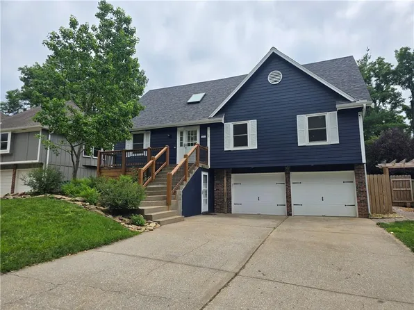 16011 W 149th Ter, Olathe, KS 66062