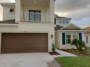 10915 Fieldstone Dr, Palmetto, FL 34221