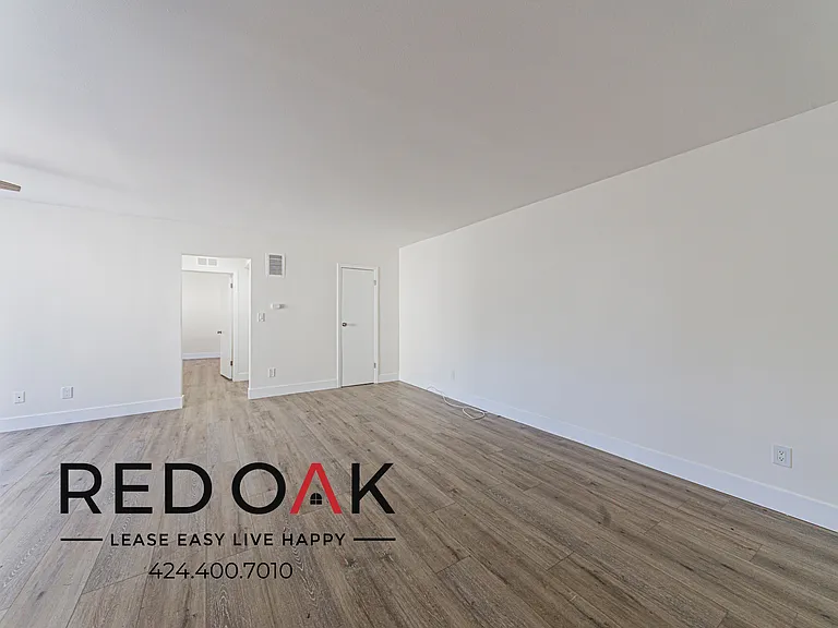 7502 Canby Ave #4 — Photo 7