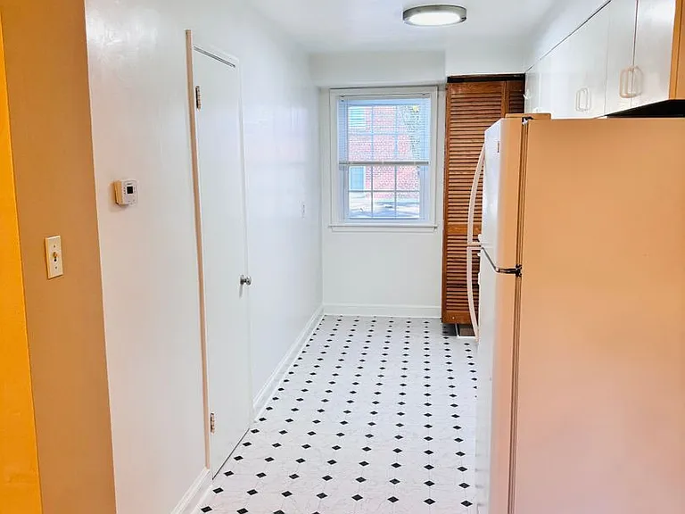 8805 Plymouth St — Photo 20