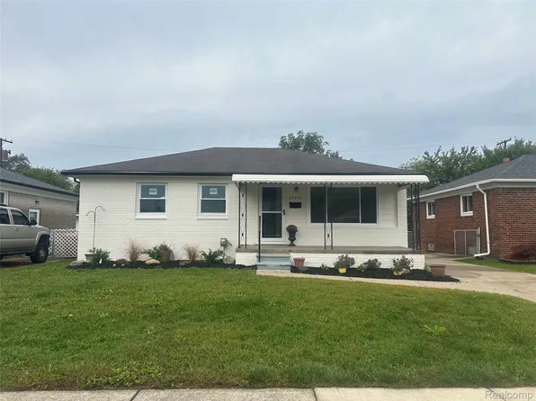 25335 Pattow St, Roseville, MI 48066
