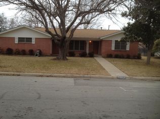 6936 Treehaven Rd, Fort Worth, TX 76116