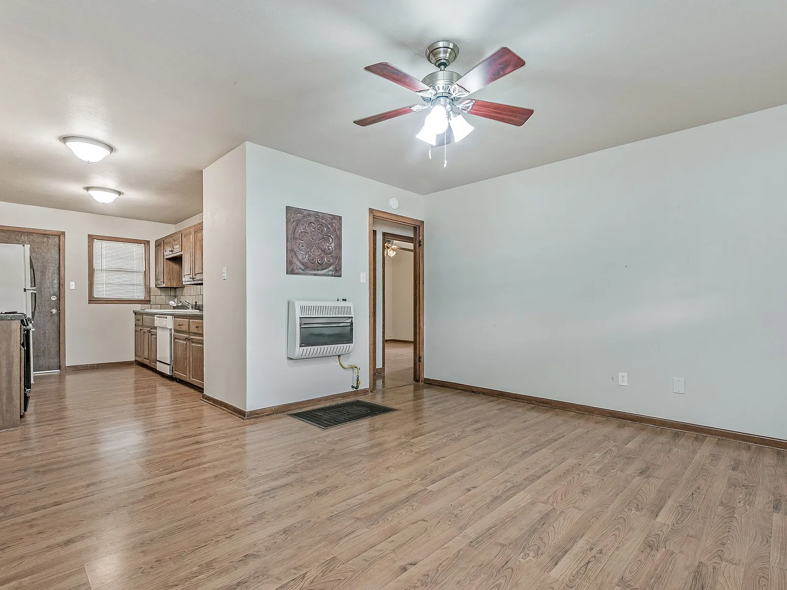 2 bed, 752 sqft, $950 — Photo 3