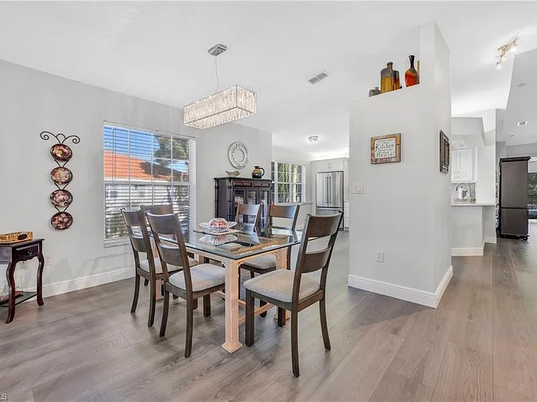2460 Old Groves Rd #201 — Photo 9