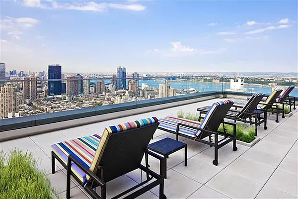 Rented by Corcoran | media 14