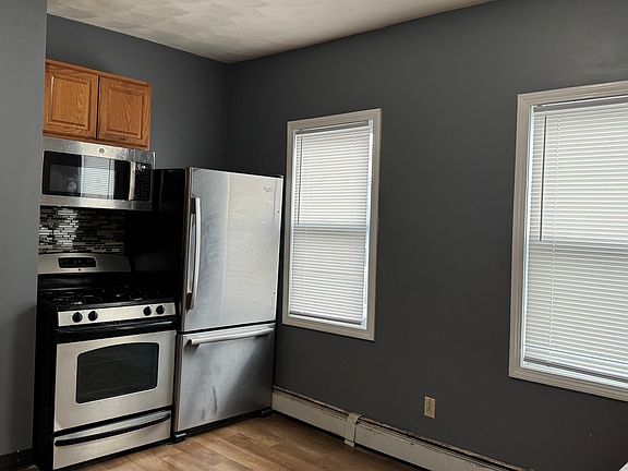 2nd image of 346 Douglas Ave #2