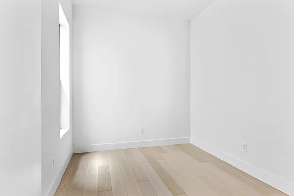 Rented by SERHANT. | media 15