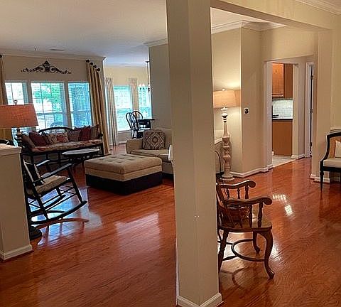 4th image of 205 Kings Crossing Cir APT 1C
