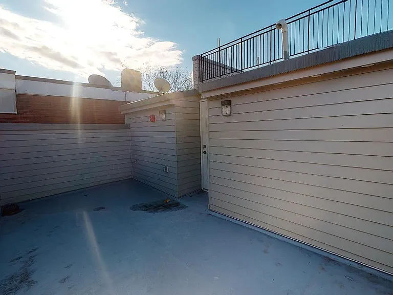 662 N 15th St #3 — Photo 17