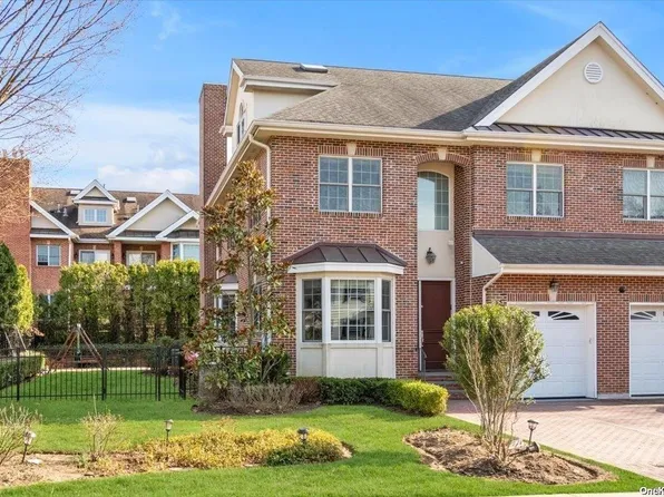 2B Nassau Dr., Great Neck, NY 11021