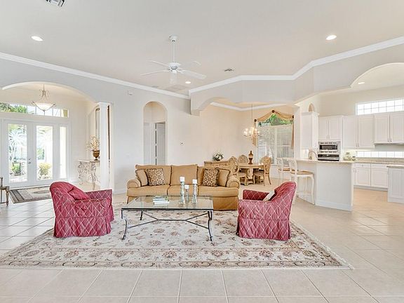5th image of 1328 W Island Club Sq