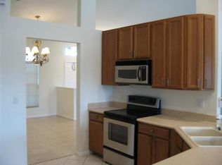 140 Cypress Trce, Royal Palm Beach, FL 33411