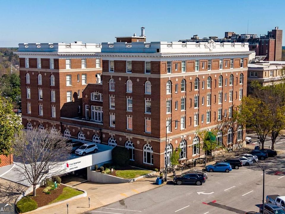1st image of 247 E Washington St APT 309