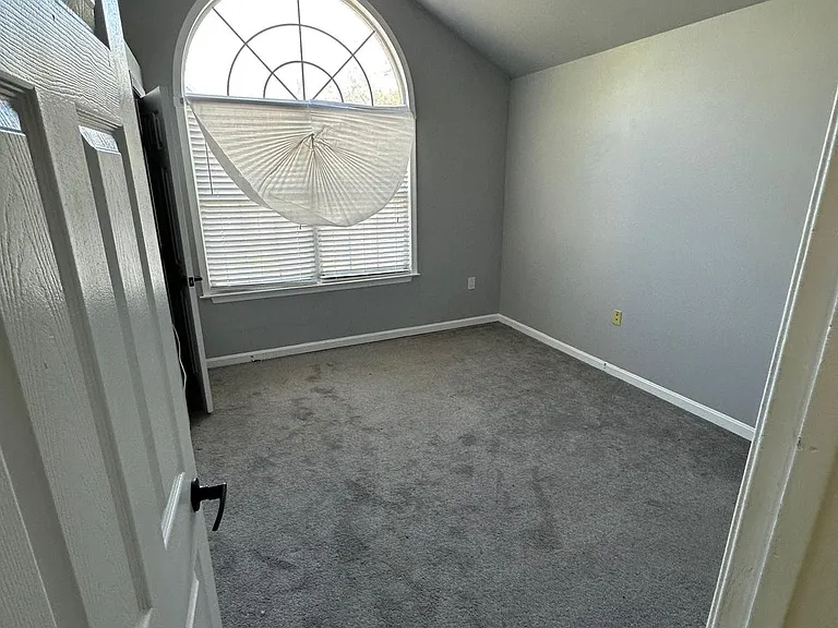 9708 Lake Pointe Ct #302 — Photo 14