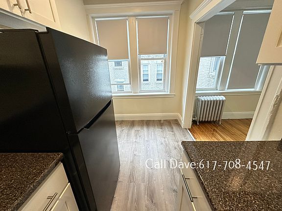 3rd image of 109 Brainerd Rd APT 9