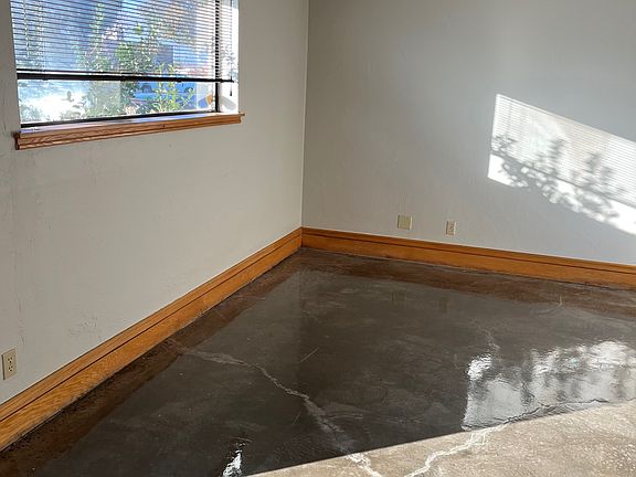 3rd image of 3206 Teakwood Ln #1