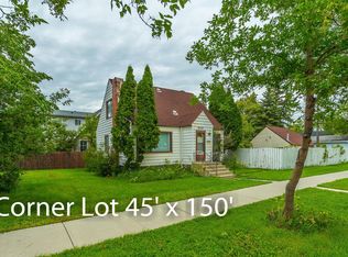 10524 113th Ave NW, Edmonton, AB T5G 0J2