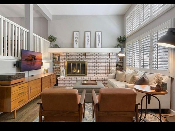 4th image of 7351 Franklin Ave W