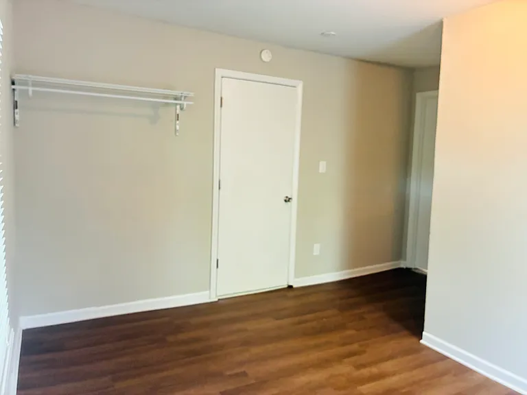 202 W Sullivan St — Photo 11