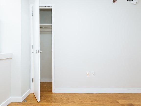 5th image of 96 Dupont St Unit 2F