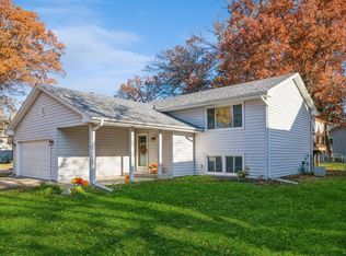 9779 Magnolia St NW, Coon Rapids, MN 55433