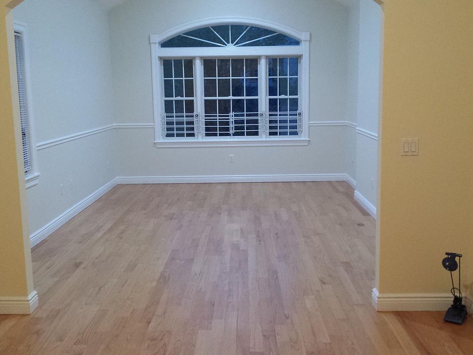 1st image of 118 Cox Ave
