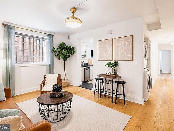 2nd image of 718 Park Rd NW APT 2