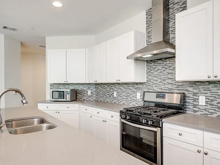 908 Nueces St #12 — Photo 12