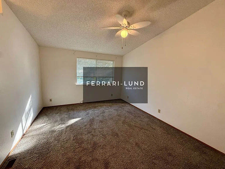 6065 Diplomat Dr — Photo 10
