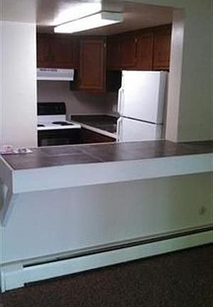 5th image of 527 W Alder St APT D103