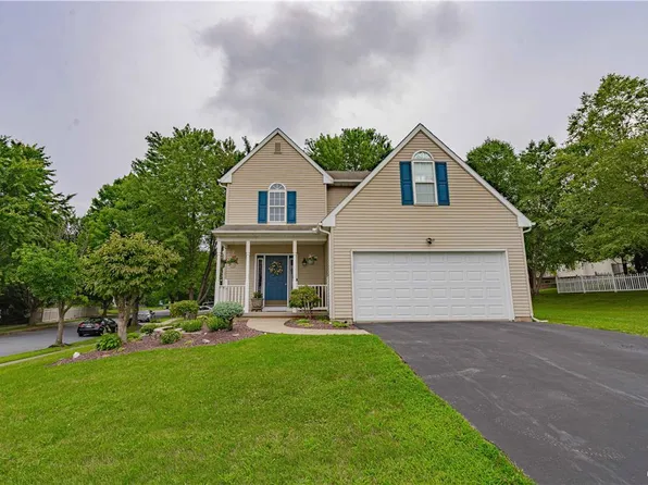 1806 Chardonnay Dr, Easton, PA 18045