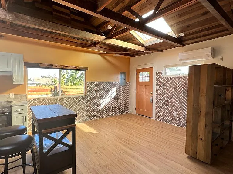 2716 Oxford Ave #ADU — Photo 1