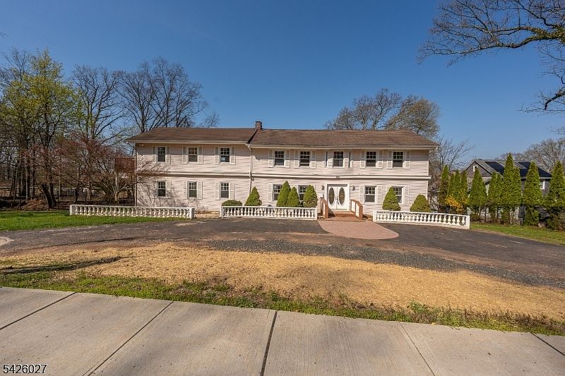 1st image of 1118-28 Woodland Ave