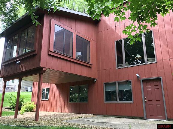 3rd image of 1815 Crestview Dr