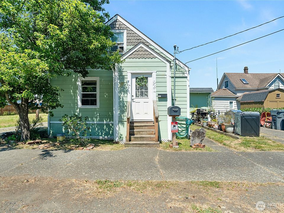 1st image of 921 Ramer Avenue