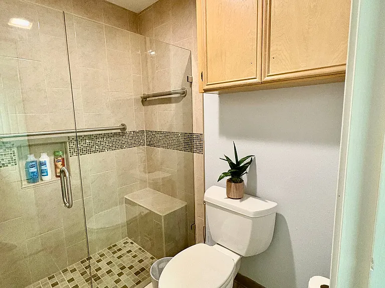 419 Country Club Dr — Photo 4