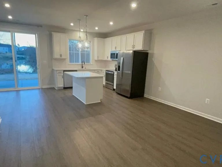 5512 Wenrich Dr — Photo 1