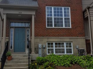 165 Station Park Cir, Grayslake, IL 60030