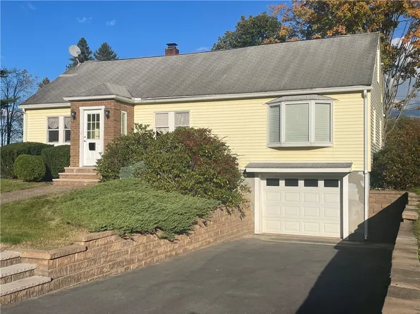 13 Pineview Ter, Sidney, NY 13838