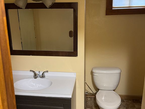 5th image of 1075 McDougall Dr