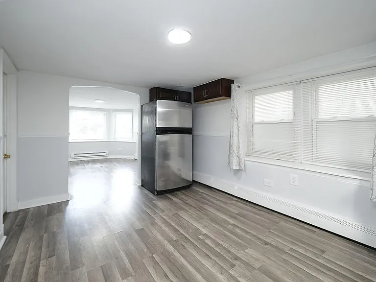 3250 N Albany Ave #G — Photo 8