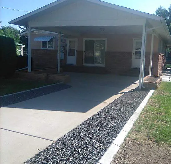 542 Lincoln Ave — Photo 2