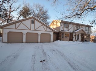 7931 Lower Hamlet Ct, Apple Valley, MN 55124