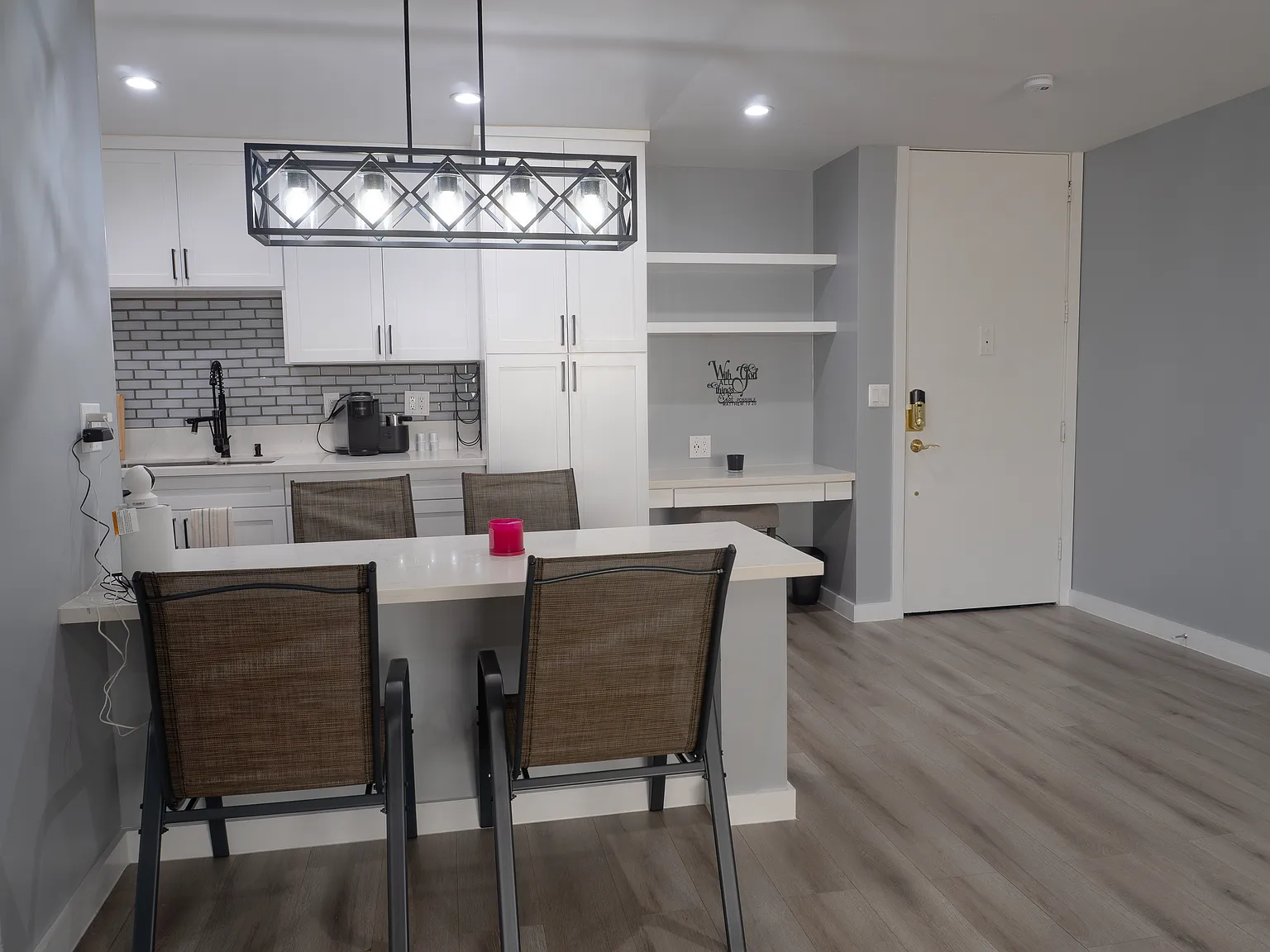 1 bed, 693 sqft, $2,720 — Photo 3