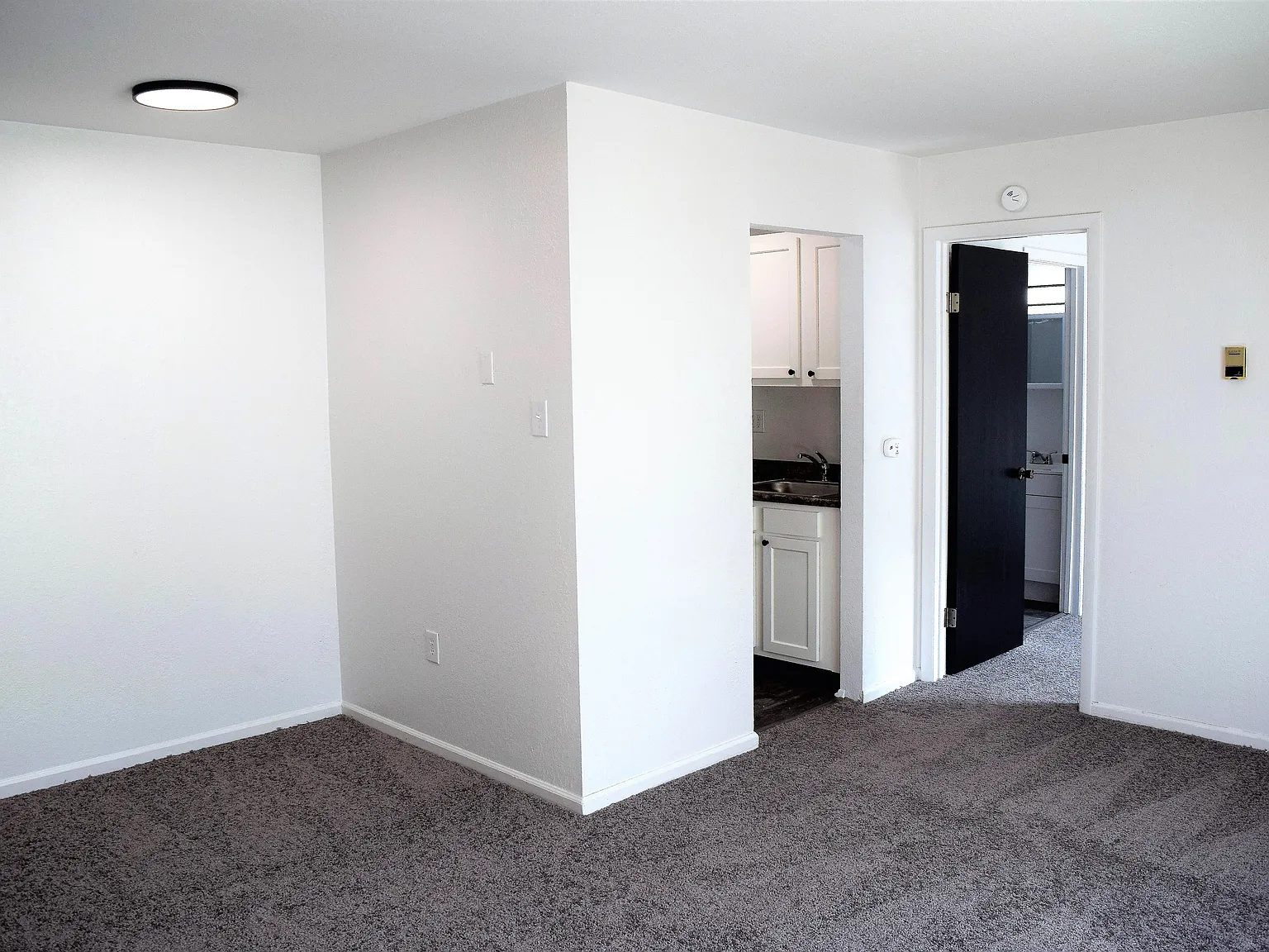 207 Valley Ave — Photo 1